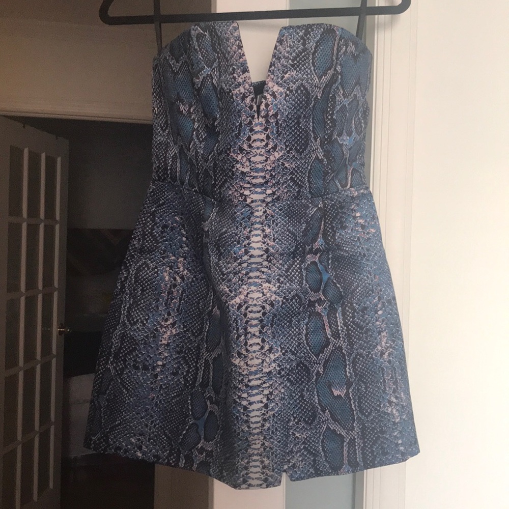 Lovers + friends snakeskin print cocktail dress!